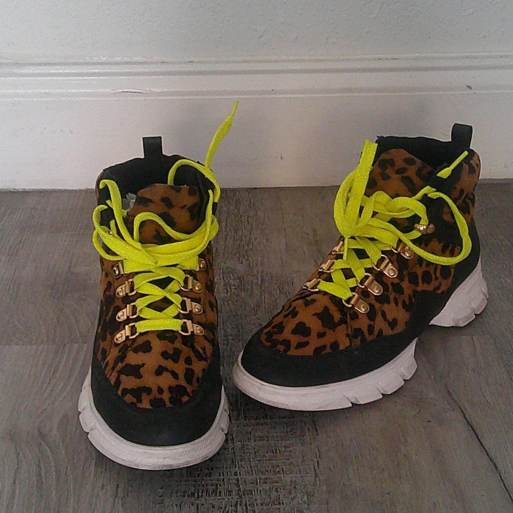 Leopard Sneaker